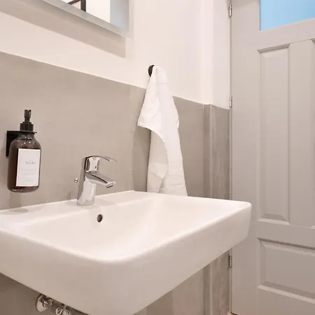 Zentrale I Home2share Appartement